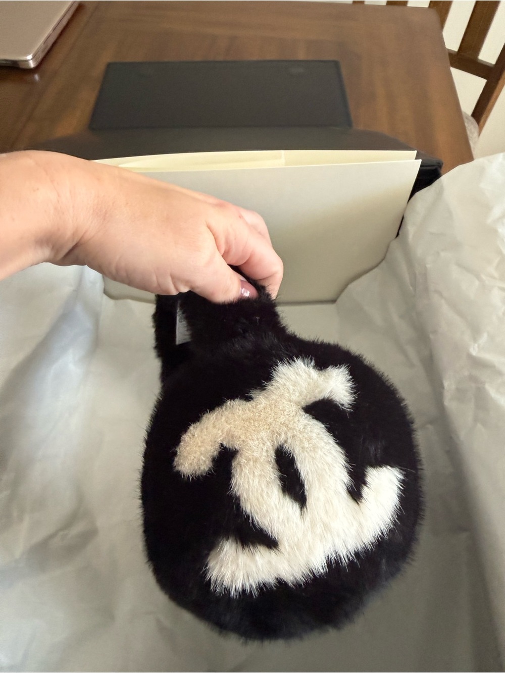 CHANEL Black and White Fur Logo Earmuffs - Picture 4 of 14